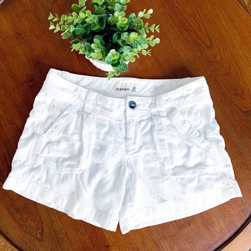 Old Navy white linen shorts, size 2